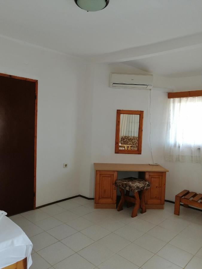 Ianakiev Guest House チェルノモレツ エクステリア 写真
